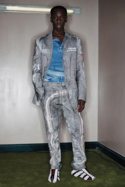 Look 8